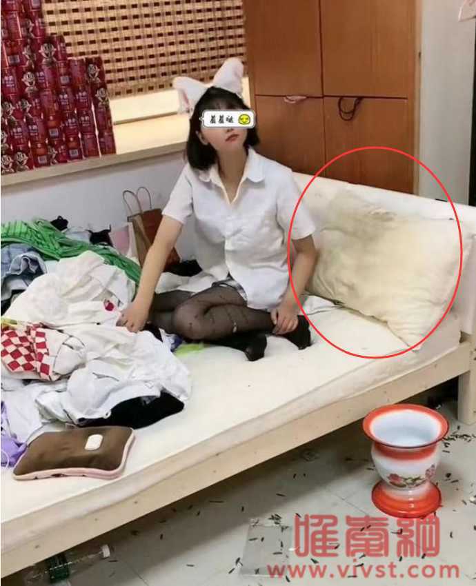 王思聪“凉凉”,质疑事件后微博账号彻底被封!光鲜亮丽的女主播枕头能睡到“爆浆"染色,出租屋犹如废品站