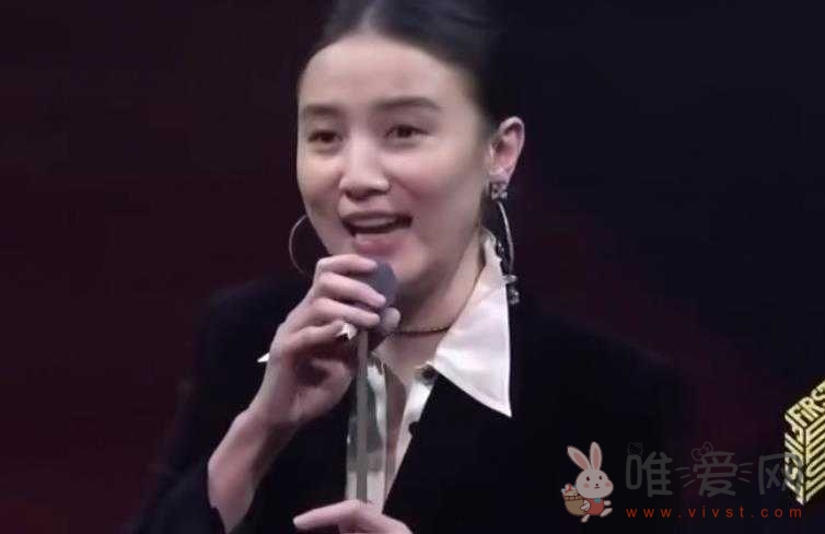 海清颁奖典礼说了什么？颁奖典礼拖女演员下水是什么梗