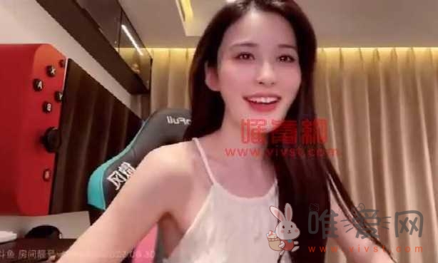 斗鱼女主播"白菜MM"官宣恋情,自曝偷偷谈了恋爱,晒出与男友亲密合照