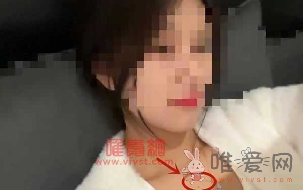 女主播下海“秀水果”视频被曝光！胸前痣，项链全对上！月收礼2w！